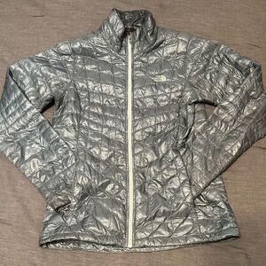 The NORTH FACE Olive Mens Small Thermoball Primaloft Puffer Jacket Stow Pocket